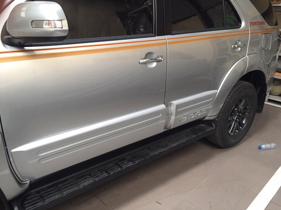 Ốp sườn 4 cửa nhà Fortuner 104659 bên trên ThanhBinhAutovn #36 Ốp sườn 4 cửa nhà Fortuner 104659 bên trên ThanhBinhAutovn